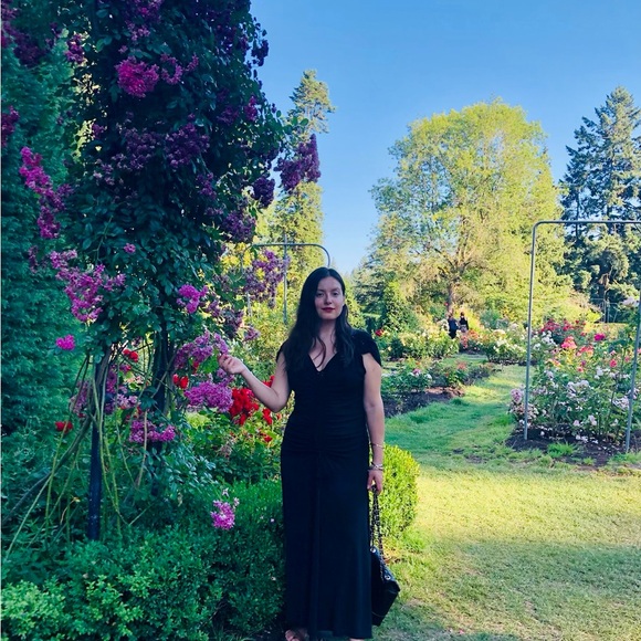 Meet your Posher, Elizabeth - Picture 11 of 16